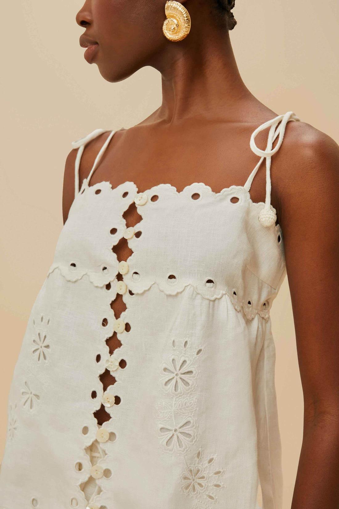 Off-White Flowers Richelieu Sleeveless Top