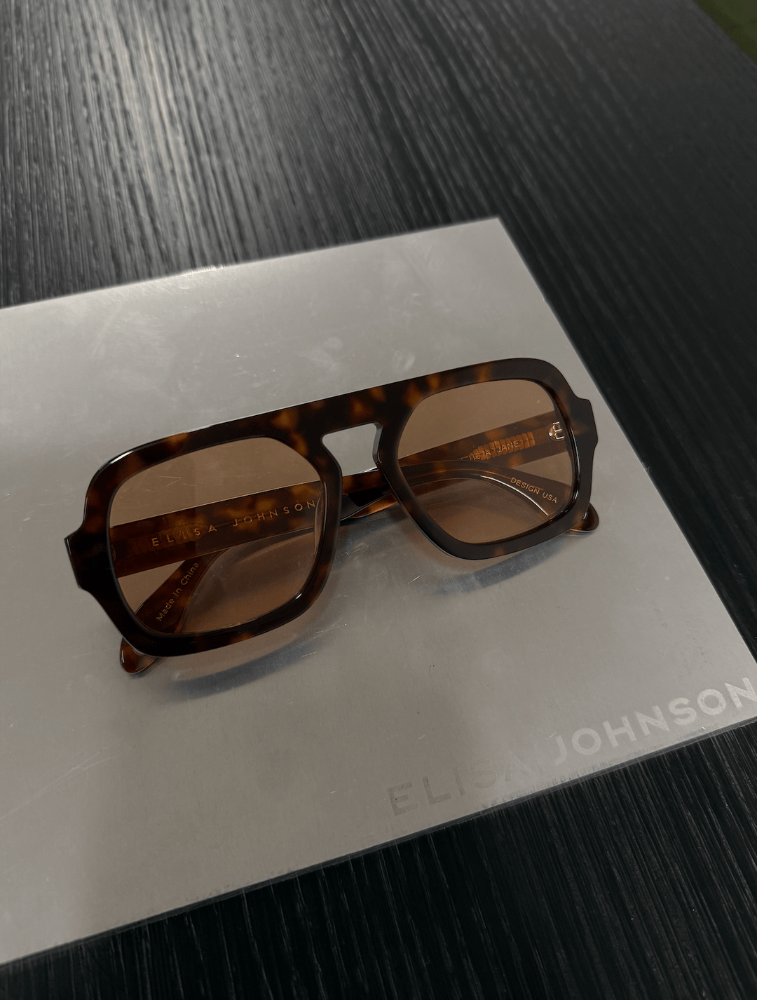 Jane - Brown Tortoise Cinnamon