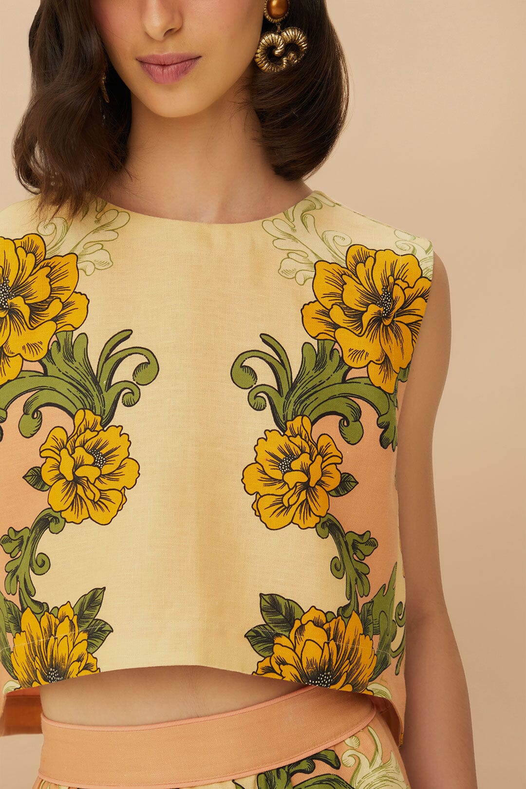 Delicate Flower Arabesques Cropped Top