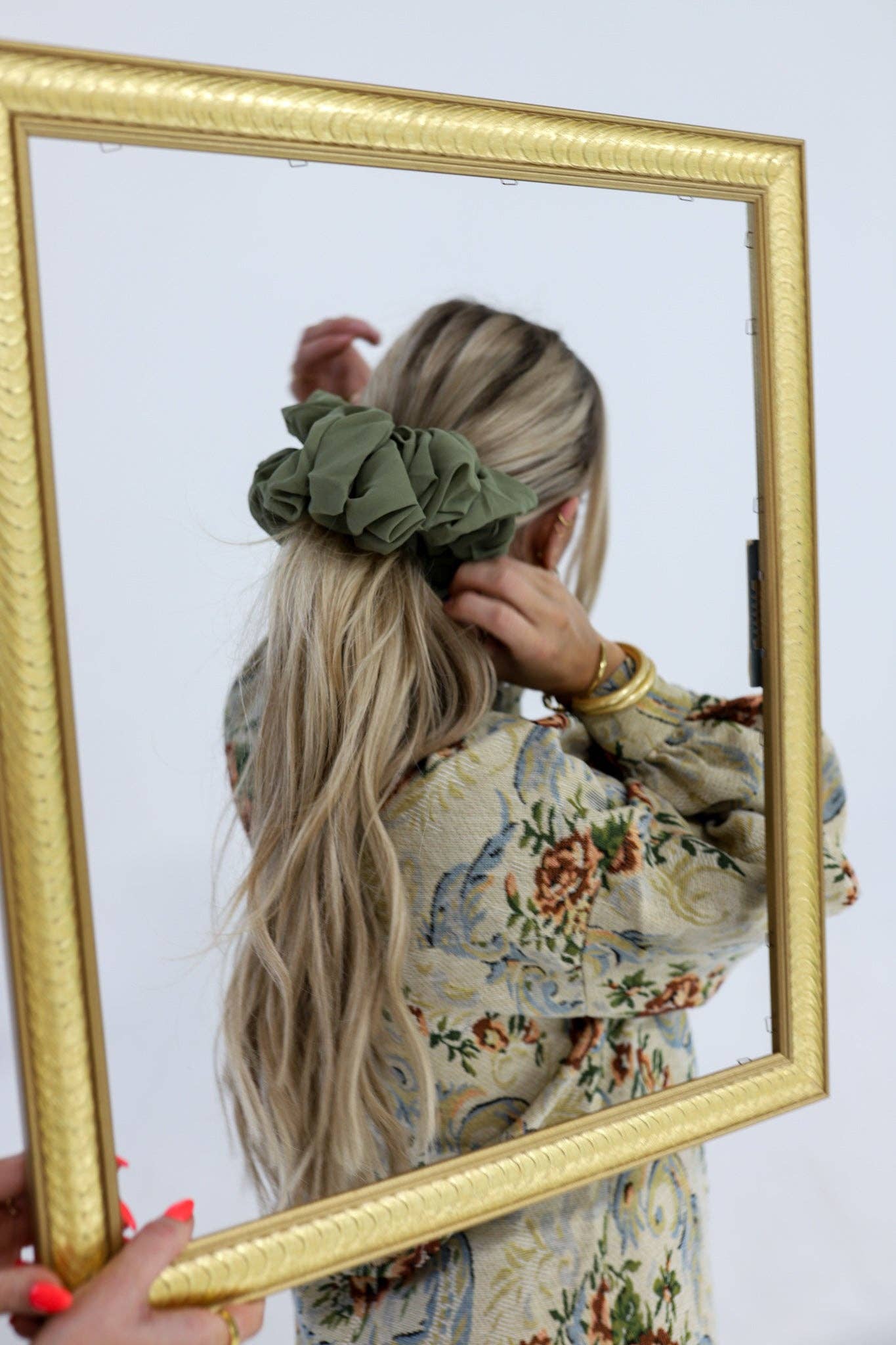 OLIVE GREEN JUMBO SCRUNCHIE