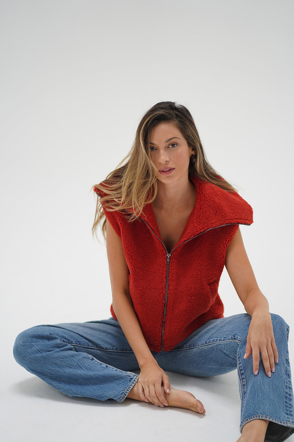 Baylor Sherpa Vest - Cayenne