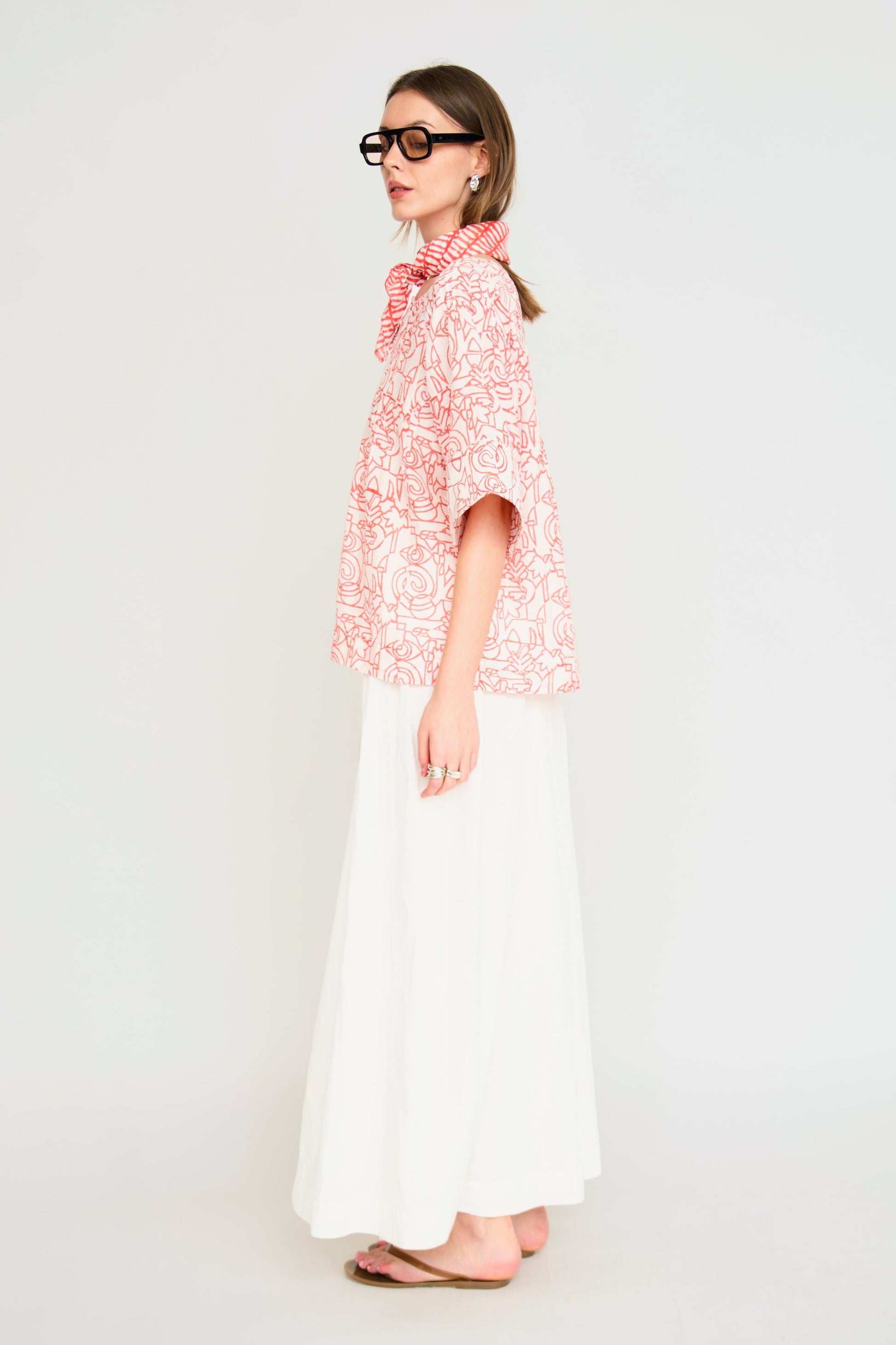 Woman wearing a white skirt