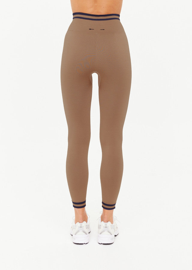 Form Seamless 25in Midi Pant - Mocha