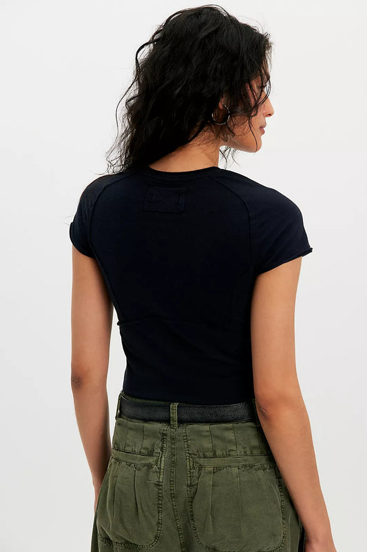 Woman wearing a black t-shirt