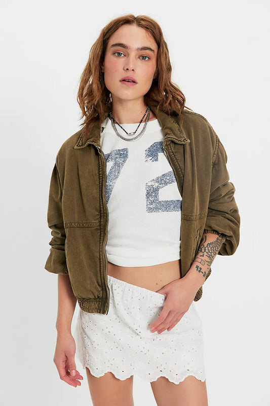 Woman wearing a white lace skort